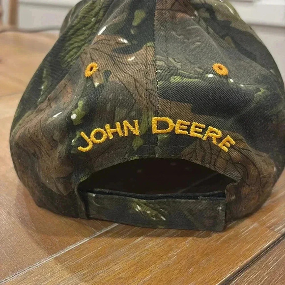 John Deere Green Camo Hat Adjustable Strap on Back - Picture 2 of 3